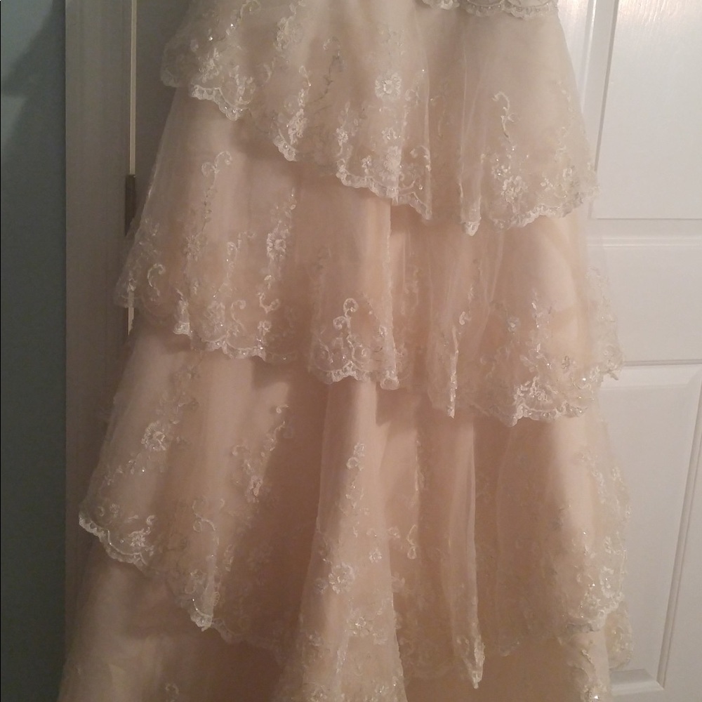 Casablanca wedding dress - Picture 2 of 4